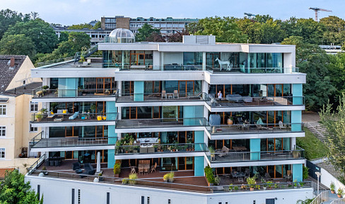 Living and working with a view of the Elbe