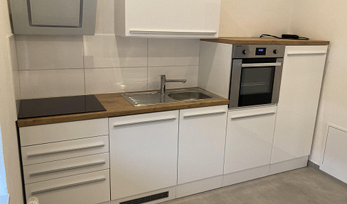 Modern 2-room apartment on the ground floor - core renovation 2021 - with terrace