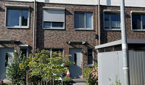 Well-maintained townhouse in Wedel near Klövensteen