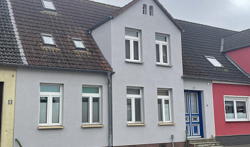 Town house in Ribnitz-Damgarten with 2 units on the Bodden