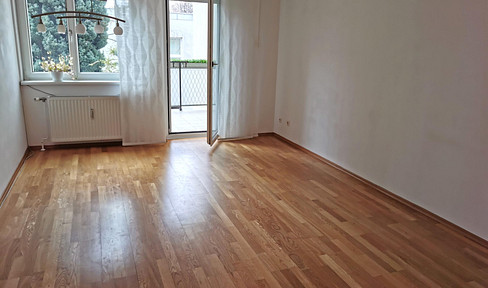 Bright 2.5 room apartment on Wilhelminenberg