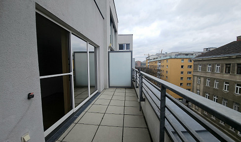 Dachterrassenwohnung auf 2 Ebenen mit Klimaanlage und ohne Dachschrägen