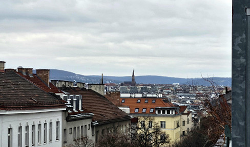 Dachterrassenwohnung auf 2 Ebenen mit Klimaanlage und ohne Dachschrägen