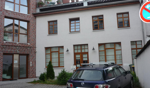 !!! Attract. Investment property 2 office/practice rooms 210 sqm OF centr. 1 min to S-Bahn, divisible.