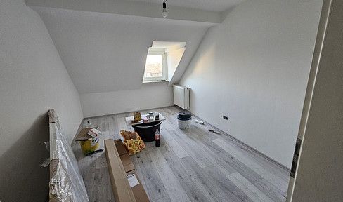 ZENTRUM ALSDORF,VERY BEAUTIFUL 77 m2 ROOF FLOOR APARTMENT FOR RENT