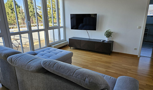 Möblierte 2-Zimmer-Wohnung mit Balkon, TG-Stellplatz und WLAN – ideal für Expats
