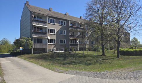 For sale by private owner: Multi-family building with 24 apartments, located in the town center of 02959 Schleife.