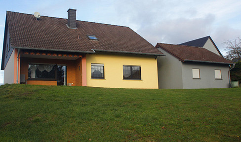 Detached house in idyllic location close to the Luxembourg border