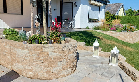 Walmdachbungalow / Ist Reserviert.