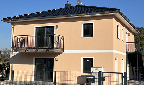 Large apartment with balcony First occupancy