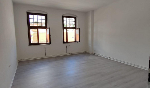 renovated 3-room apartment with a view on the 3rd floor in a perfect city center location