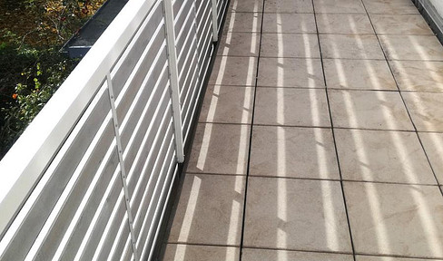Zum Wohlfühlen : 3-Zimmer-Wohnung mit Sonnenbalkon in ruhiger Umgebung (Linie 16 + Rheinnähe)