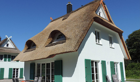 Exklusives Ferienhaus unter Reet