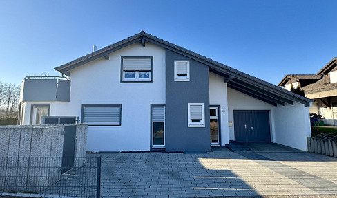 Detached house with apartment in Weilheim an der Teck - commission-free