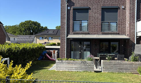 End terraced house with garden