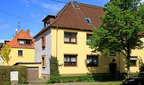 Investment property: Small apartment building (MFH) with 2 residential units in the middle of Bremerhaven