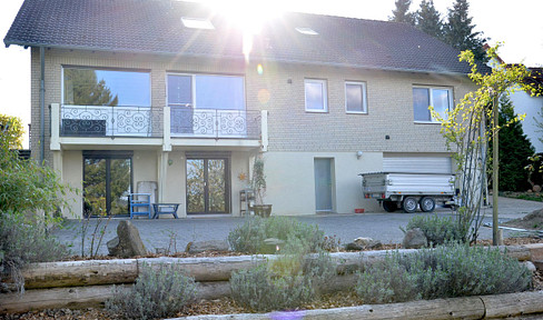 Large, beautifully situated country estate, biologically modernized, good A3 connection, commission-free