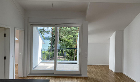 Blick auf den See: wunderschöne & ruhige Dachgeschosswohnung mit Balkon