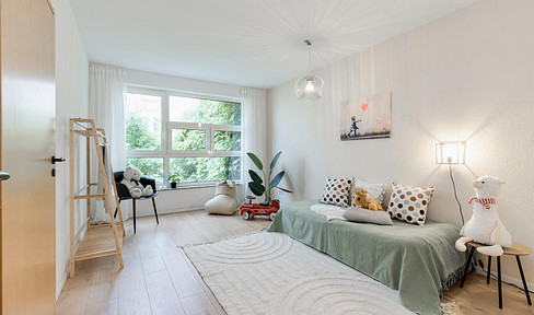 Move in and feel good! Modern 4-room apartment with sauna area and roof terrace!