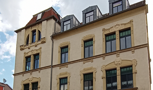 RESERVIERT - 4 ETW in einem MFH - Neue Heizung - 3 Balkone - Denkmal in Marienthal
