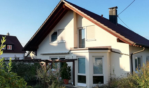 FREE and CLEAN detached house (well maintained) with granny apartment garden + garage