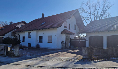 Detached house with garden, cellar, pool & 3 garages in Mettenheim
