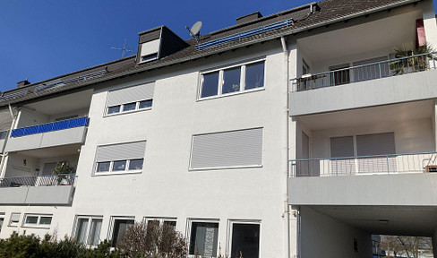 Ruhige, Zentrale 3 Zimmer Wohnung mit Festungsblick