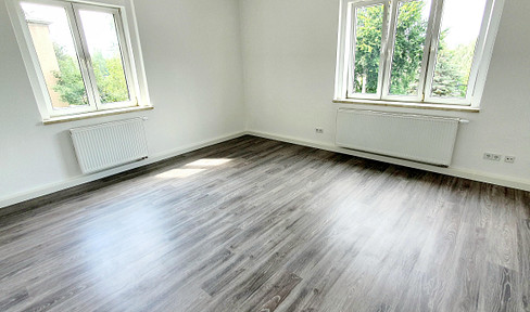 3-room apartment – renovated, low monthly fees, 65 square meter studio.