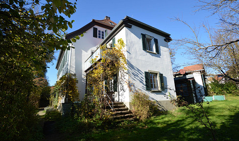 Late baroque jewel with versatile use as a residential and commercial building