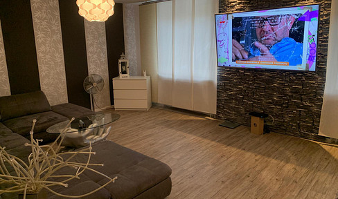 Quiet & modern 2-3 room apartment + balcony with far-reaching views Emmersberg