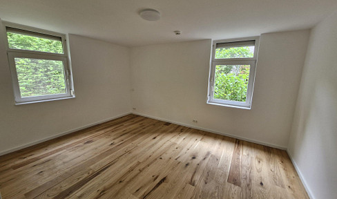 First occupancy! Renovated 2-room apartment with cellar and underground parking space in Bad Herrenalb!