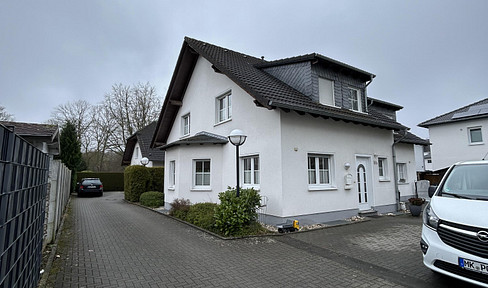 DHH mit Garten in zentraler, ruhilger Lage in Menden