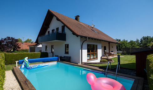 2-family house with granny apartment - multi-generation living