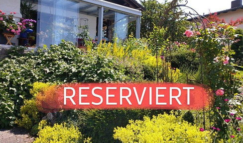 modernisierter Bungalow mit Garten und Einliegerwohnung in idyllischer Lage