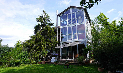 Bright 4-room apartment in a quiet location