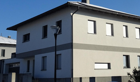 NEUBAU - modernes Mehrfamilienhaus am Ortsrand