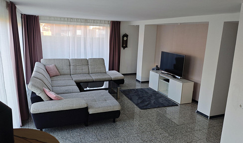 Large two-family house in a beautiful location on the outskirts - commission-free