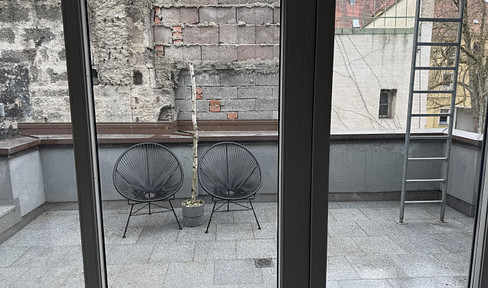 Luxuriöse 2-Zimmer-Maisonette-Altstadtwohnung mit Balkon