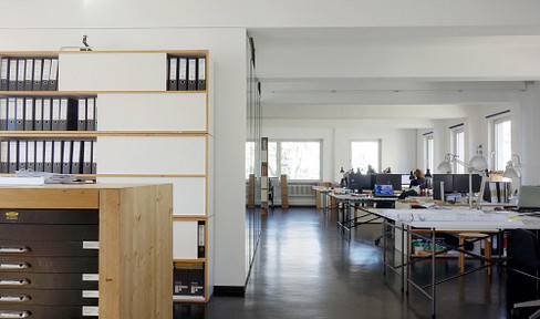 2 double workstations in shared office