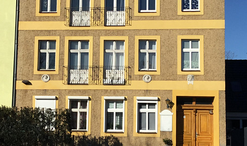 Top location multi-family house with rear building