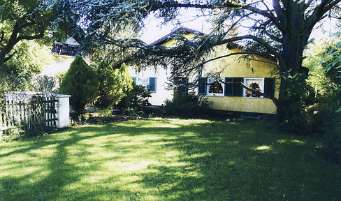 Lucrative south-facing plot in Maintal/Dörnigheim on the Mainwiesen in a prime villa location from private owner