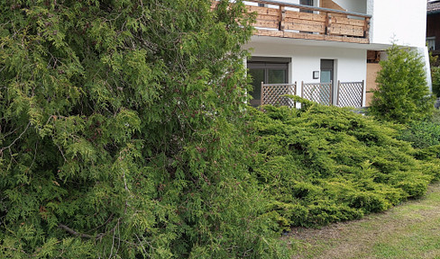 A heart for individualists! Surrounded by mountains and nature, town within walking distance.
