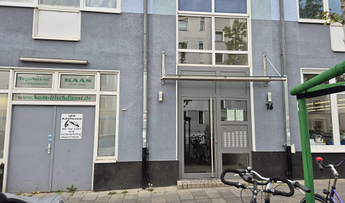 Bright, furnished apartment in Düsseldorf.