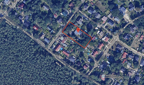 Spacious plot in TOP location