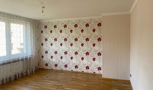 100 m² living near the university - quiet 3-room apartment with balcony