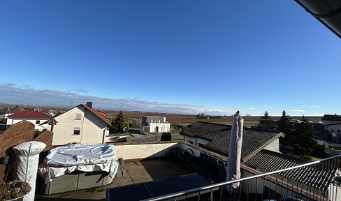 Unique maisonette apartment | EBK, air conditioning, roof terrace, far-reaching views | to design yourself