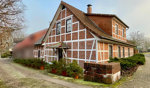Liebevoll modernisiertes Fachwerk-Bauernhaus mit Einzelhauscharakter (DHH) 360°-Rundgang