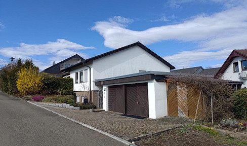 Top location, beautiful, quietly situated detached house in Pliezhausen - no estate agent commission!