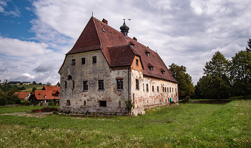 Historisches Anwesen mit Grund für Pferdehof/Gastronomie