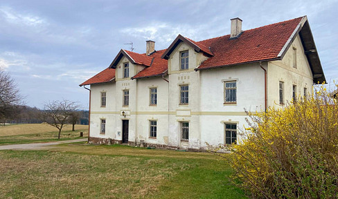Renovierungsbedürftiger Vierseithof, Bauernhof Rottal-Inn